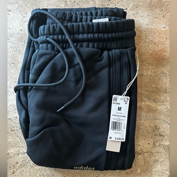 ADIDAS FEAR OF GOD ATHLETICS Heavy Fleece Sweatpant - Black...